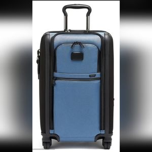 Tumi Alpha 3 International Dual Access 4 Wheeled Carry-On (Blue)